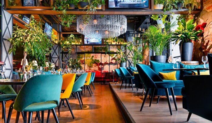 Cómo la limpieza en restaurantes previene enfermedades transmitidas por alimentos